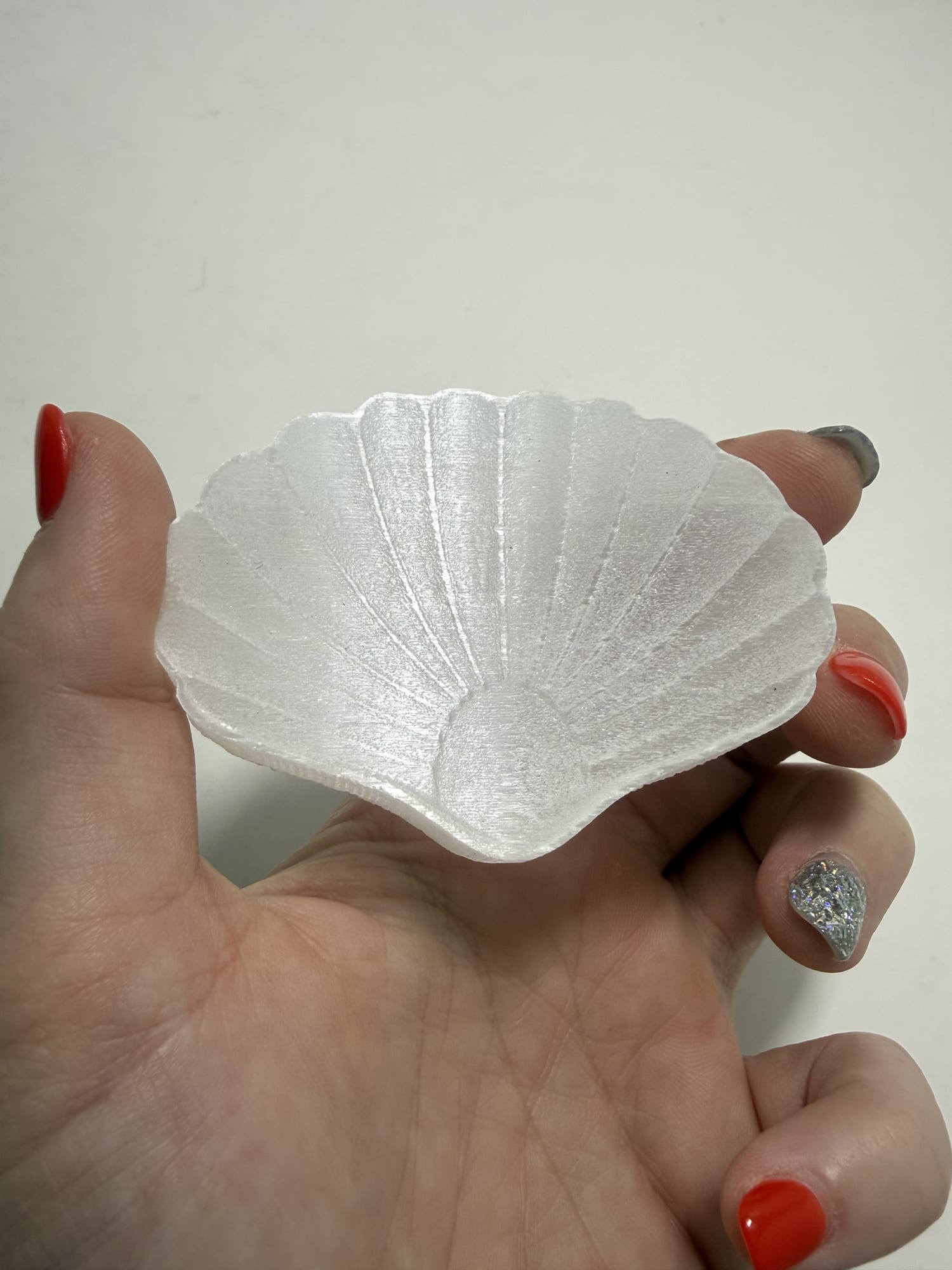 Shell-Shaped Selenite Charging Tray